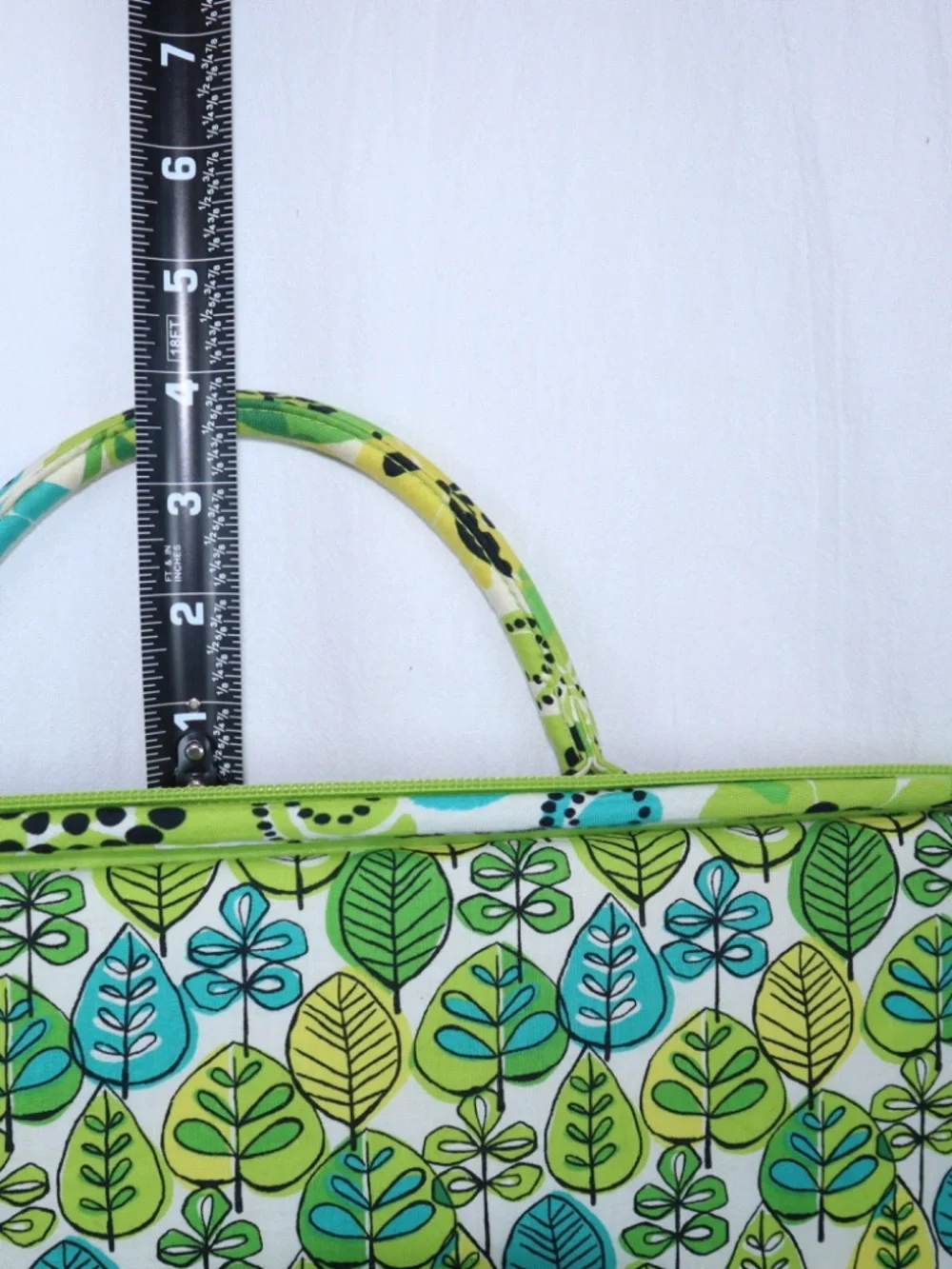 Retired Vera Bradley Limes Up Laptop Case with Carry Handles and Strap Padded